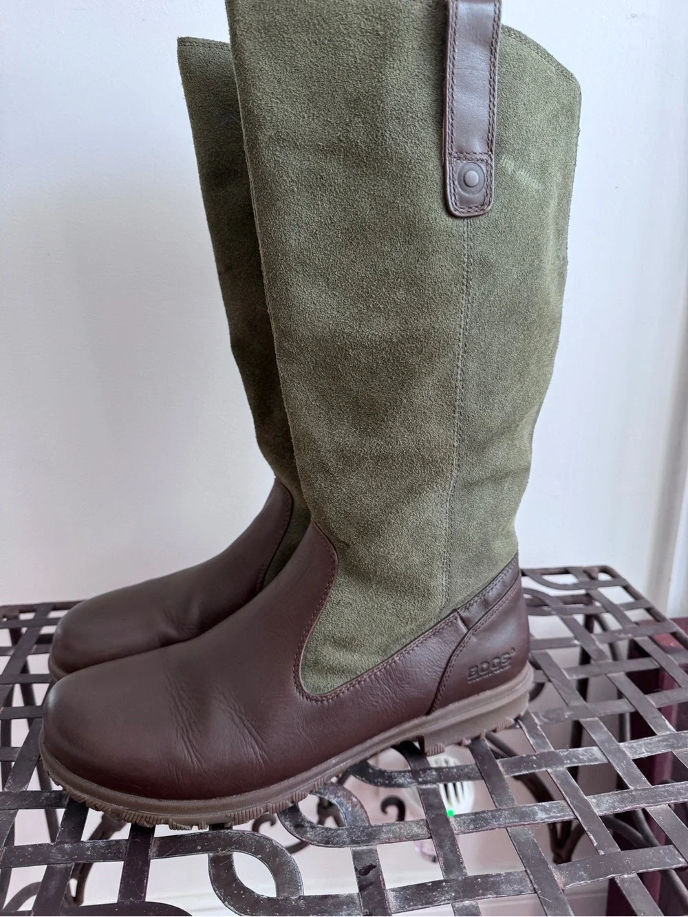 BOGS Bobby Tall Women's 9 Euro 40 waterproof boots. Box included.